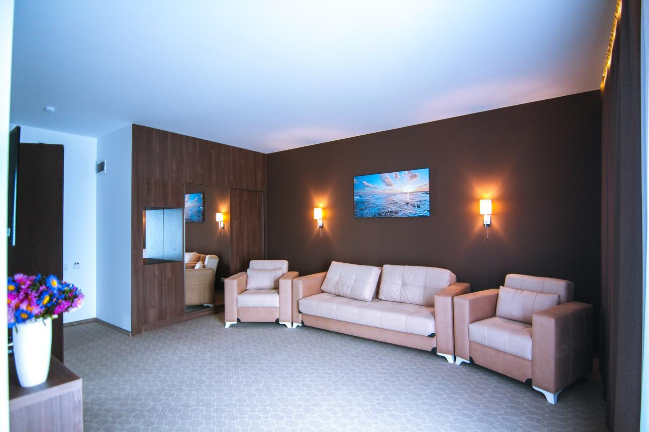 Sky Inn Batumi Eksteriør billede