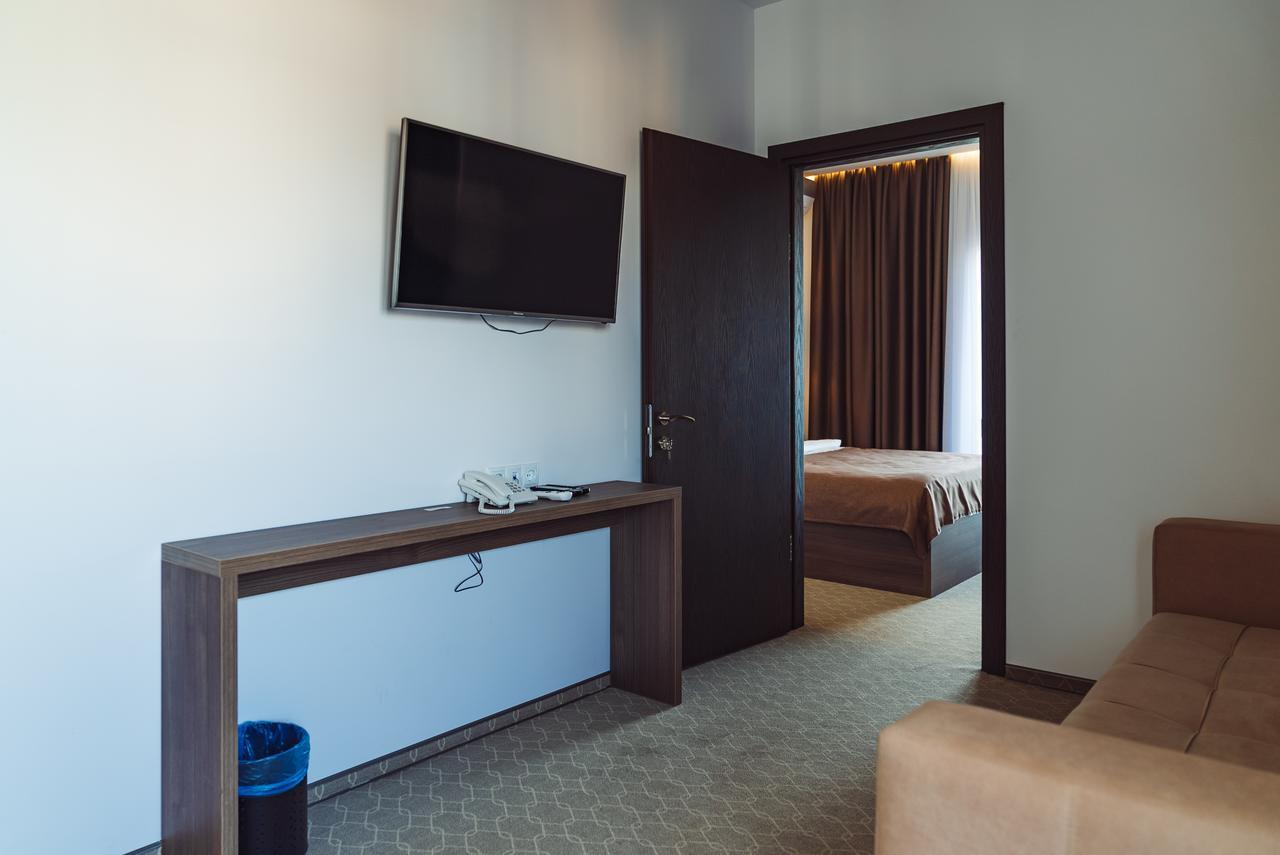 Sky Inn Batumi Eksteriør billede