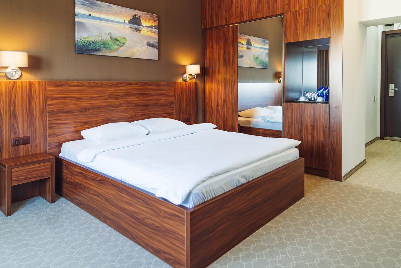 Sky Inn Batumi Eksteriør billede
