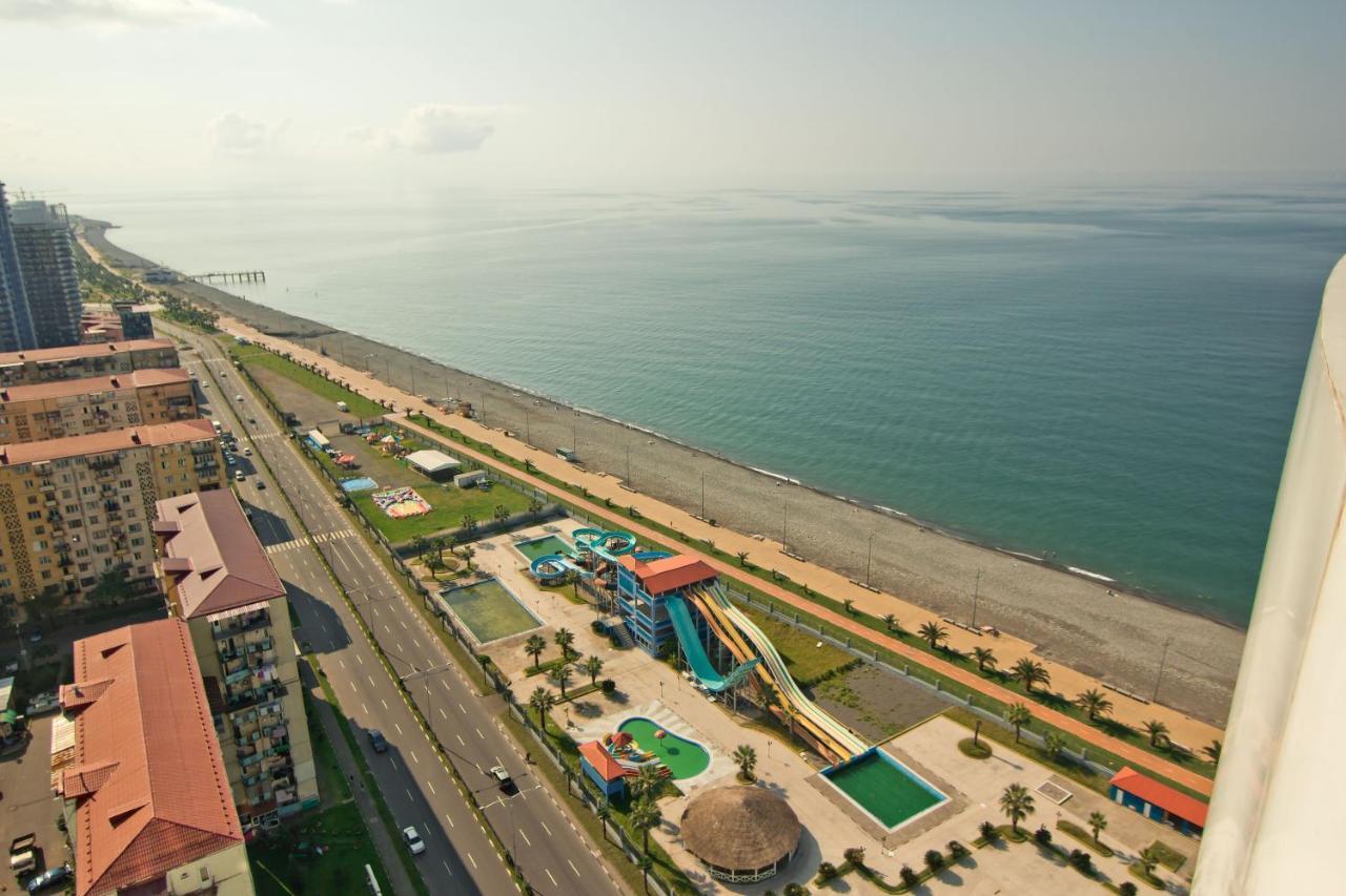 Sky Inn Batumi Eksteriør billede