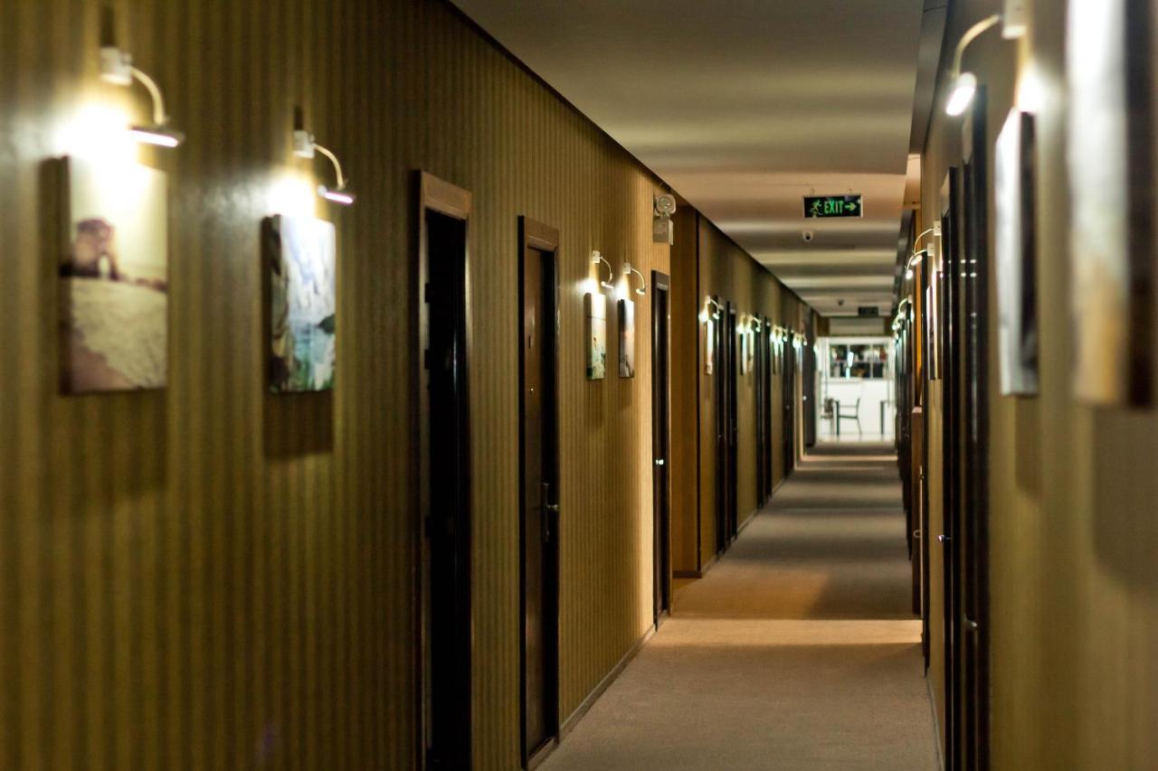 Sky Inn Batumi Eksteriør billede
