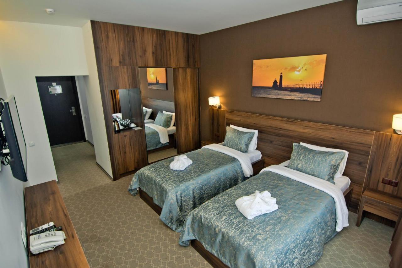 Sky Inn Batumi Eksteriør billede