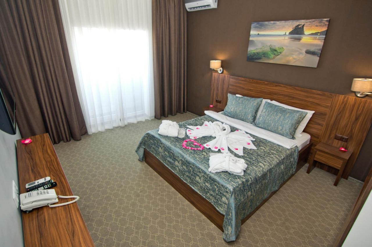 Sky Inn Batumi Eksteriør billede